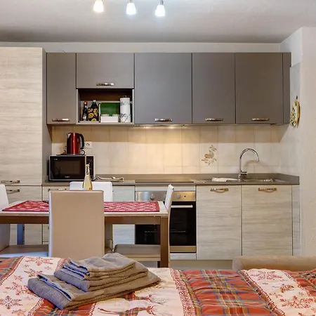 Maison La Bagne - Gressan 아파트 아오스타